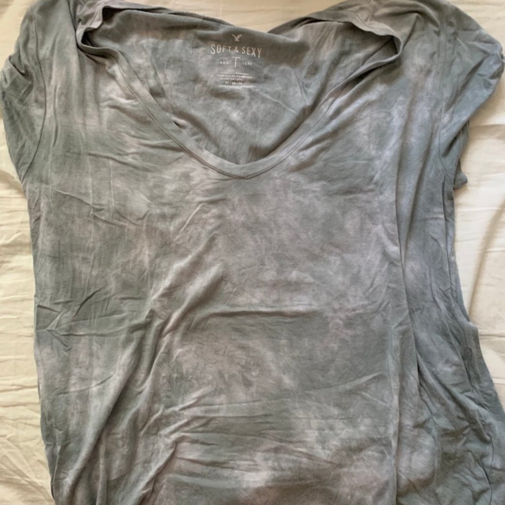 American Eagle Soft and Sexy Flowy Tee